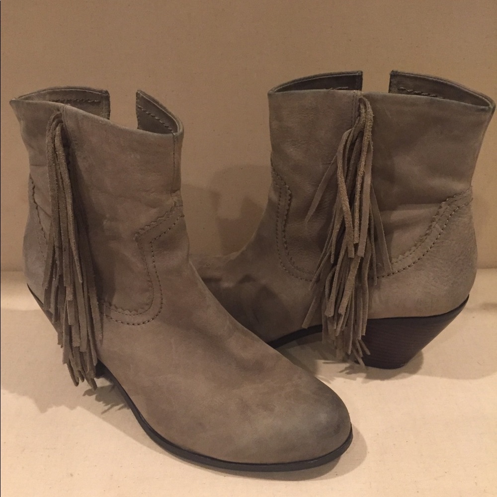 Light brown booties